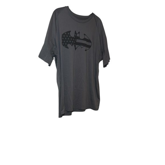 Under Armour HeatGear Men’s Short Sleeve Shirt Batman Logo Grey Size XL - Picture 2 of 9